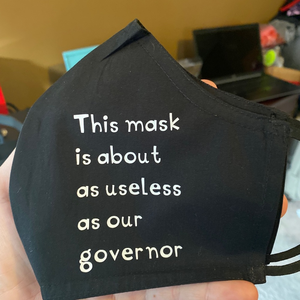 Useless mask - Picture 4 of 4